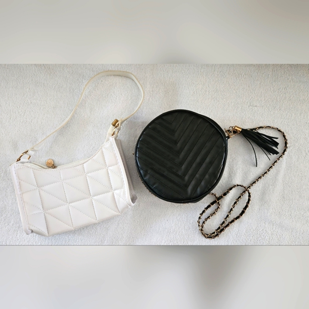 2 Purse lot:White Y2k shoulder bag & Black/gold Chain crossbody purse Unbranded